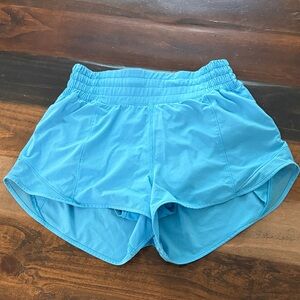 lululemon hotty hot 2.5” high rise Shorts